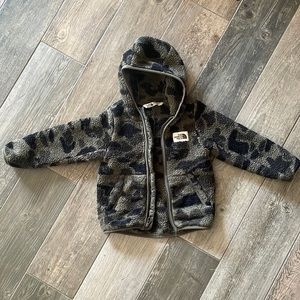 North Face Toddler Campshire Camo Jacket Size 3T